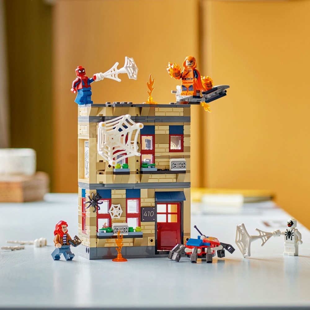 Конструктор LEGO Super Heroes Квартира Питера Паркера 76317