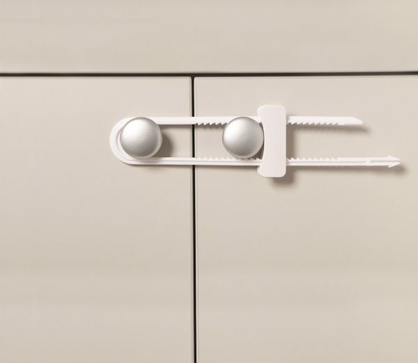 Замок на ручки шафи Dream Baby F103 1 шт.