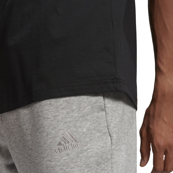 Футболка Adidas M BL SJ T GK9120 р.2XL чорний