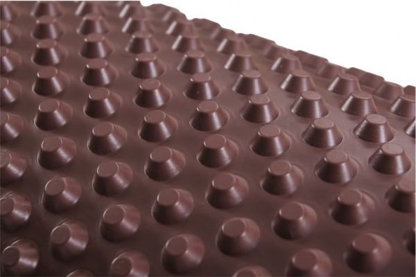 Шипоподібна геомембрана Ізоліт STA 1.5x20 м 30 кв.м