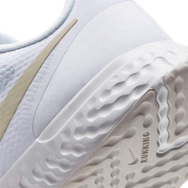 Кроссовки Nike WMNS NIKE REVOLUTION 5 BQ3207-108 р.US 8,5 белый