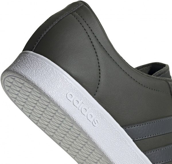 Кроссовки Adidas EASY VULC 2.0 EG4020 р.8,5 черный
