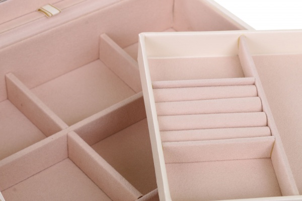 Скринька для прикрас Royal case 25,2х25,2х8,6 cм біла