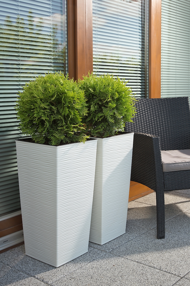 Вазон пластик Finezja DLUTO 25х25х47 см квадратный белый матовый 11 л Lamela (9055890)