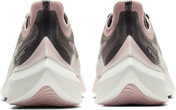 Кросівки Nike WMNS ZOOM GRAVITY BQ3203-006 р.8 чорний