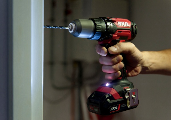 Шуруповерт акумуляторний SKIL DD1E3008CA