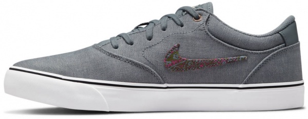 Кросівки Nike DM3513-002 р.46 сірий