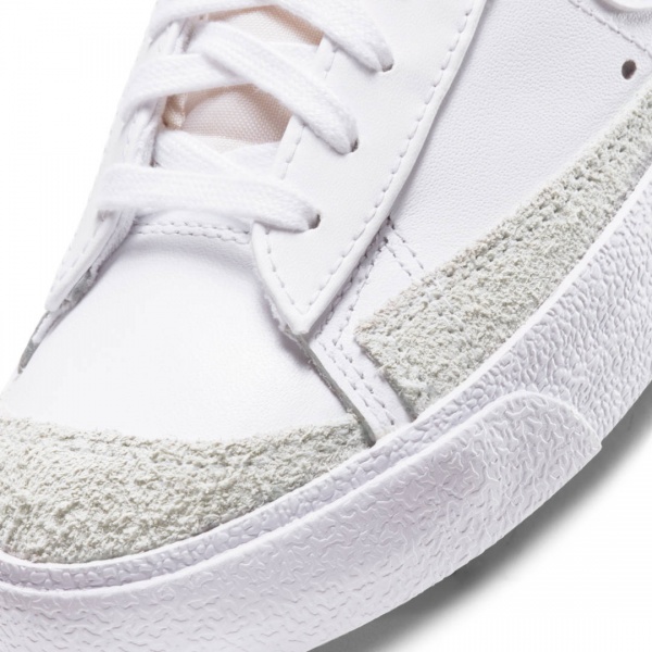 Кроссовки Nike Blazer Mid '77 SE CZ4627-100 р.US 8,5 белый