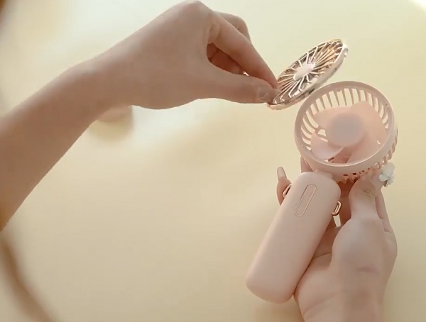 USB-вентилятор HausMark HUF-F4A/Pk