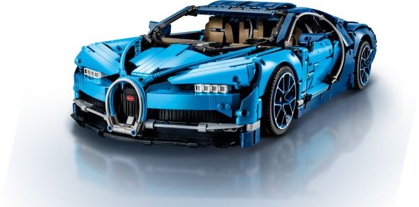 Конструктор LEGO Technic Bugatti Chiron 42083