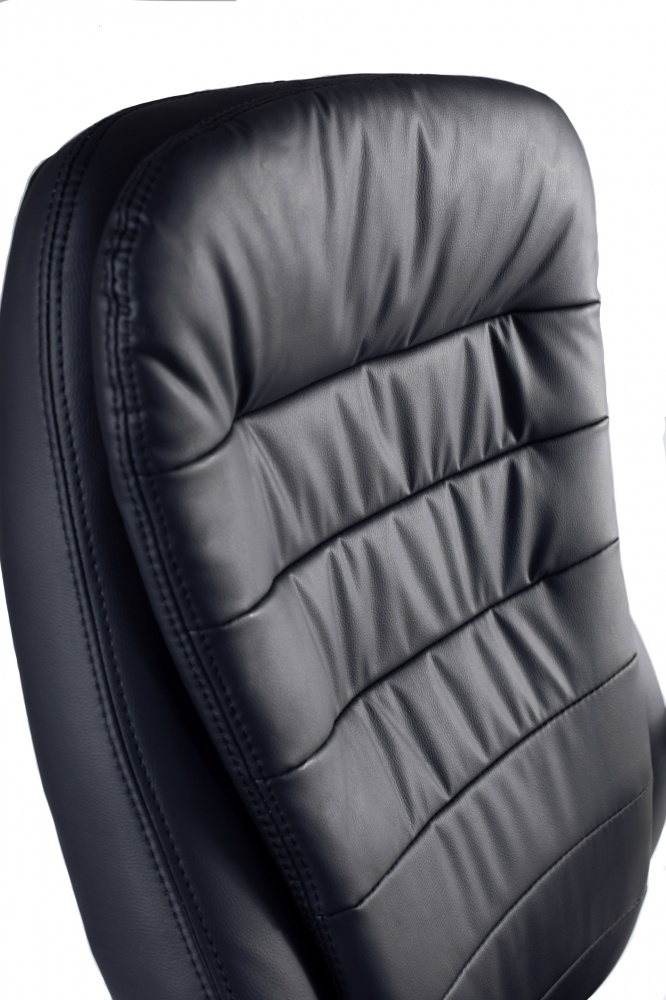 Кресло офисное Tehforward Валенсия черный