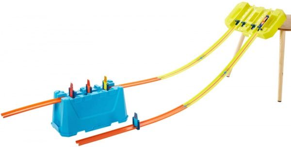 Трек Hot Wheels Грандіозні трюки GLC95