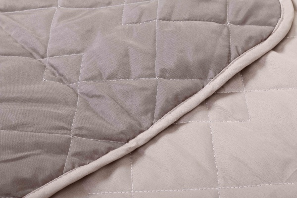 Покрывало двустороннее 210x220 см Homeline бежевый 