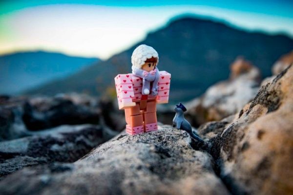 Фигурка коллекционная Roblox Mysteru Figures Sapphire S2 8 см 