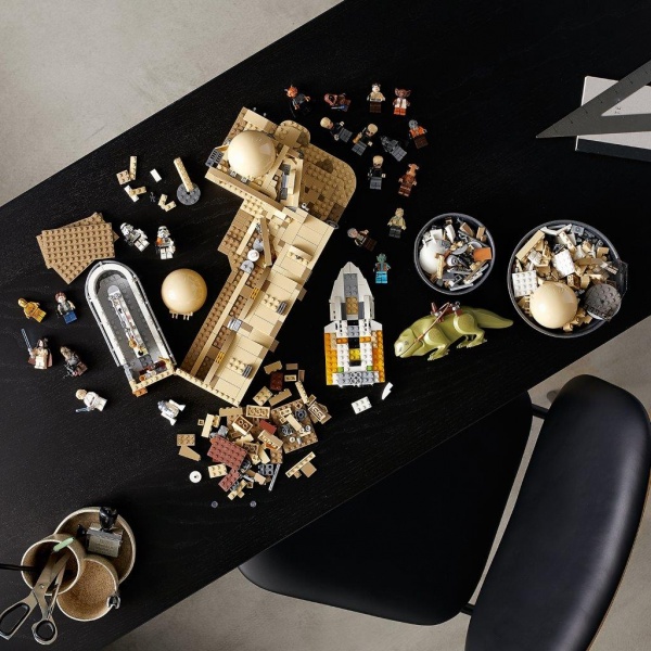 Конструктор LEGO Star Wars Бар у Мос-Ейслі 75290