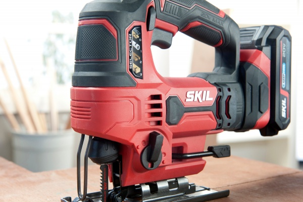 Электролобзик SKIL SW1E3420CA