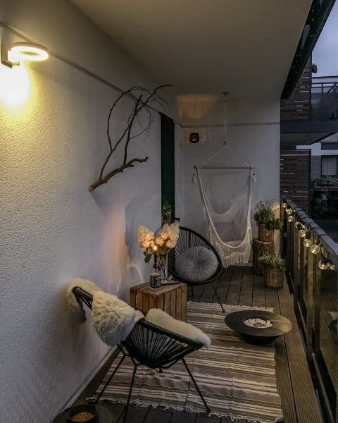 Світильник на сонячній батареї Ledvance Endura Style Solar Sensor Wall 6 Вт IP44 чорний 