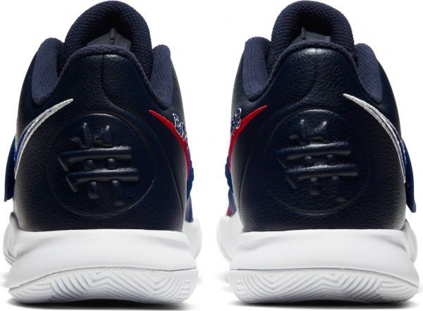Кросівки Nike KYRIE FLYTRAP III BQ3060-400 р.US 9,5 темно-синій