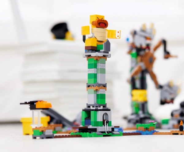 Конструктор LEGO Super Mario Літальний апарат Боузера. Додатковий рівень 71391