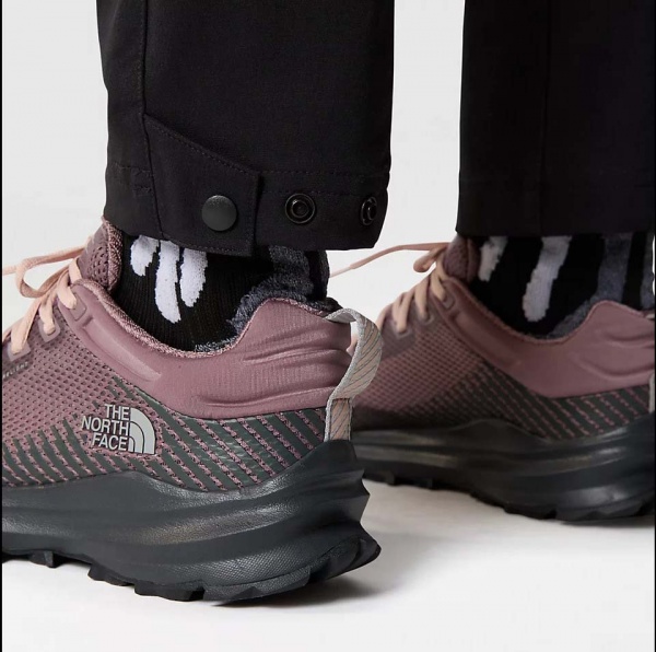 Брюки THE NORTH FACE W AO WINTER SLIM STRAIGHT PANT NF0A7Z8BJK31 р. 2 черный