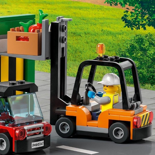 Конструктор LEGO City Продуктова крамниця 60347