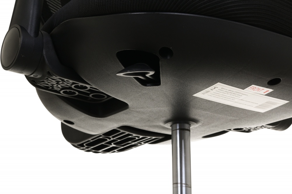 Кресло игровое Центр Меблів Генри черный