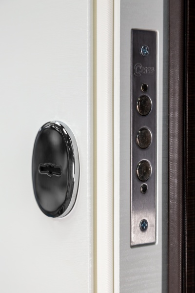 Дверь входная Revolut Doors В-413 модель 163 венге горизонт темный / дуб пломбир горизонт 2040x940 мм правая