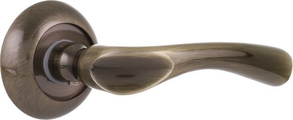 Ручка дверна Latuna на розетці без замикання 62 мм стара бронза