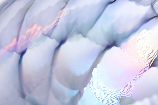 Фруктовница Yalos Murano SHELL 13 см белая с бирюзовыми нитями и перламутровым эффектом 