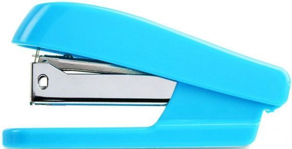 Степлер №24 20 аркушів синій Deli