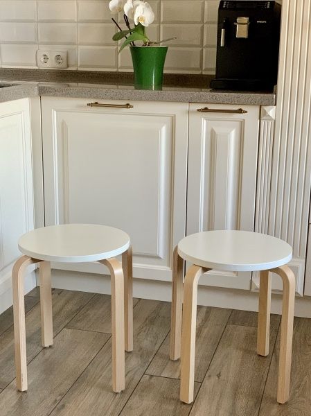 Табурет деревянный бук коричневый / белый 