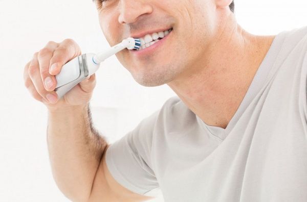 Змінні насадки для електричної щітки Oral-B 3D White