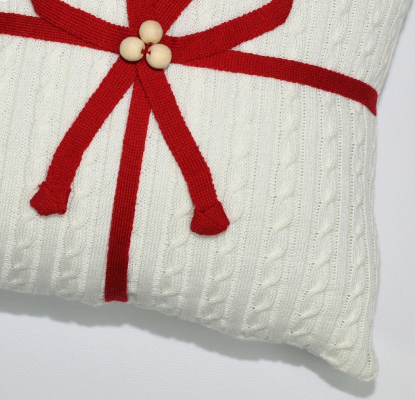 Подушка декоративна з бантом 30x45 см 233 Біла Прованс 