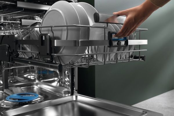 Вбудовувана посудомийна машина Electrolux EEC987300L
