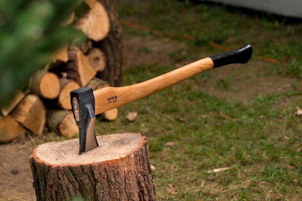 Сокира-клин YATO 2000 г. дерев'яна рукоятка