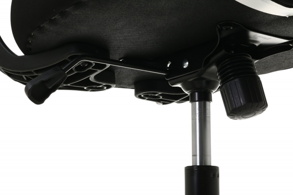 Кресло офисное Центр Меблів Магнум YF-9035 черный