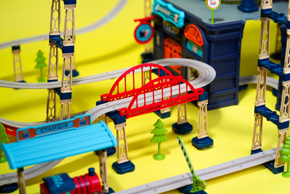 Железная дорога трюковая OTAMANKO Храбрый паровозик 532.02.31