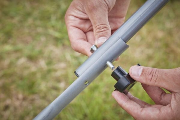 Газонокосарка акумуляторна Black+Decker BCMW3318L2