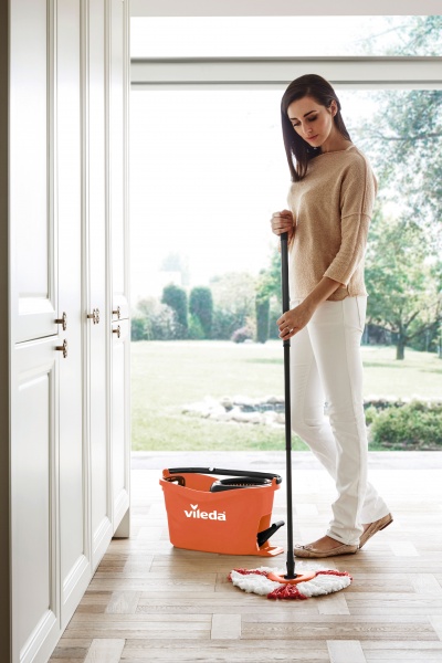 Комплект швабра и ведро с механическим отжимом для пола Vileda Тurbo красный 14,5 см 