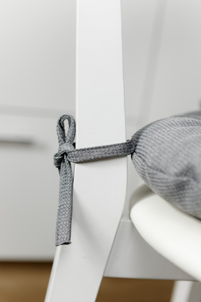 Подушка на стул Dх40 см LEON серая Прованс