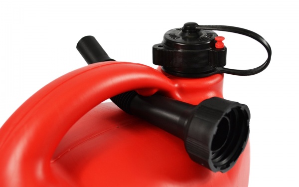 Канистра пластиковая Bottari с лейкой 28061-IS 5 л