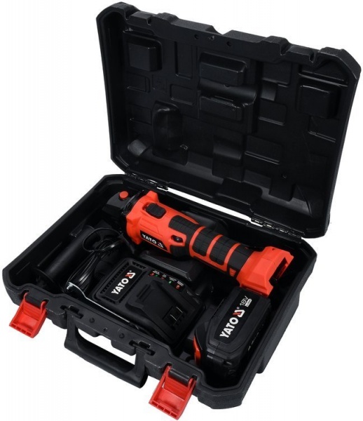 Болгарка (угловая шлифмашина) YATO YT-82829