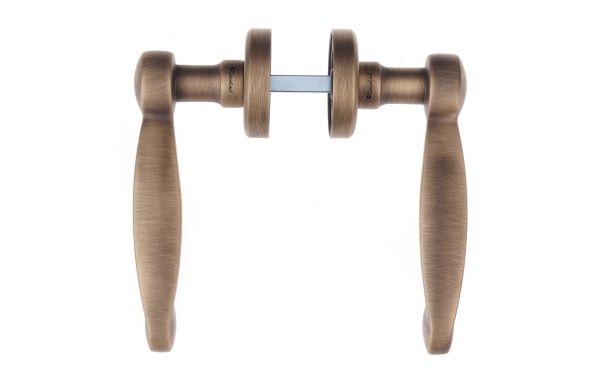 Ручка на розетці Linea Cali NOTA патина