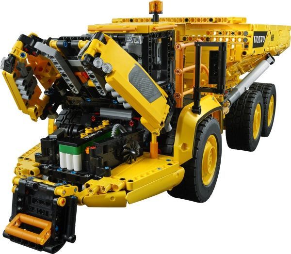 Конструктор LEGO Technic Шарнірний самоскид Volvo A25F 6х6 42114