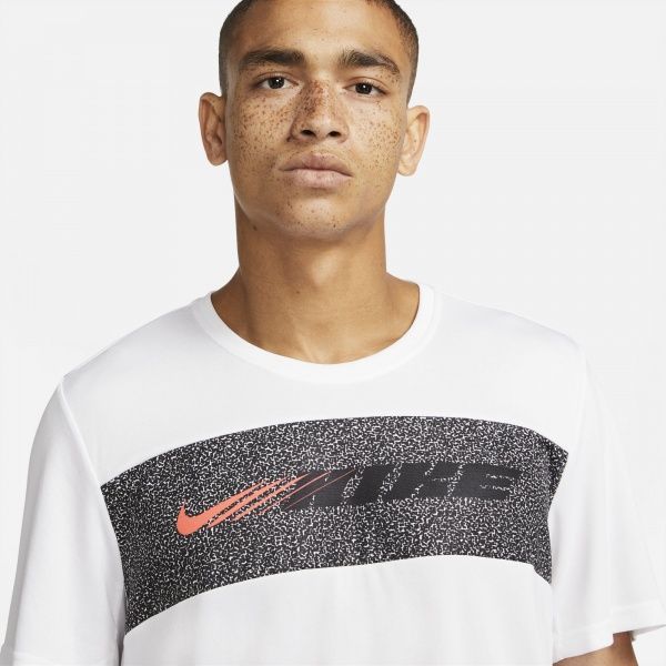 Футболка Nike M NK DRY SUPERSET SS SC ENERGY CZ1496-100 S білий