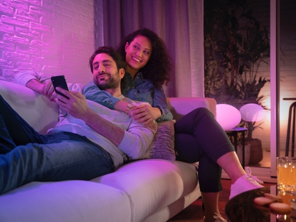 Умная лампа Philips hue Smart 2 шт. 5,3 Вт C37 матовая E14 220 В 2000-6500 К 929002294210 