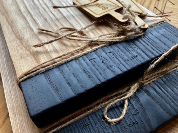 Доска сервировочная 320х220 мм с черным краем Tarkus 