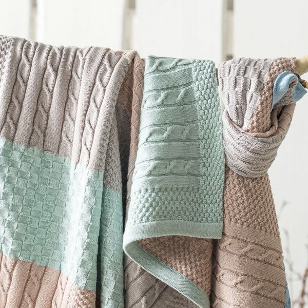 Плед IDEIA в'язаний Малятко печворк + шапочка 70х90 см бежево-зелений 8000029910 