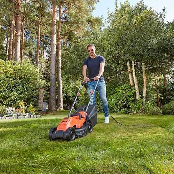 Газонокосарка електрична Black+Decker BEMW451