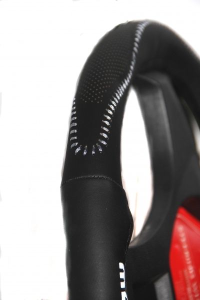 Чехол на руль MOMO SWC018BG черный с серым